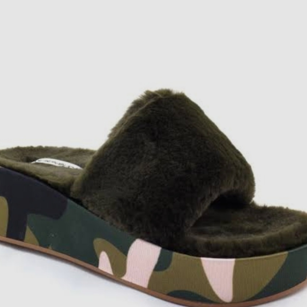 Traffic Green Plush Slippers with Platform Sole